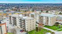 Welcome to 19 and 23 Lynnwood Drive! These neighbouring apartment buildings feature spacious one-, t... (image 1)