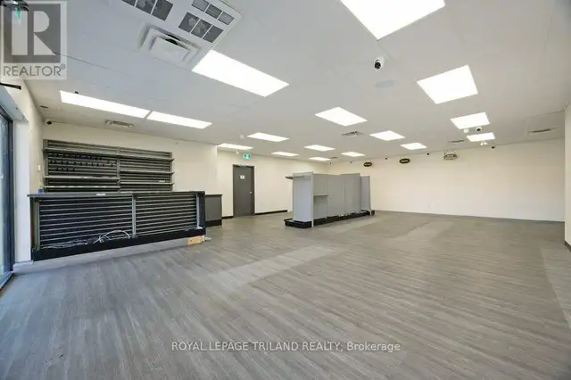 985 TALBOT STREET St. Thomas, Ontario in Commercial & Office Space for Rent in London - Image 9