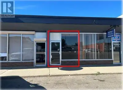 This 550 sq ft commercial space at 70B 8 Street NW, Medicine Hat offers a bright, inviting interior...