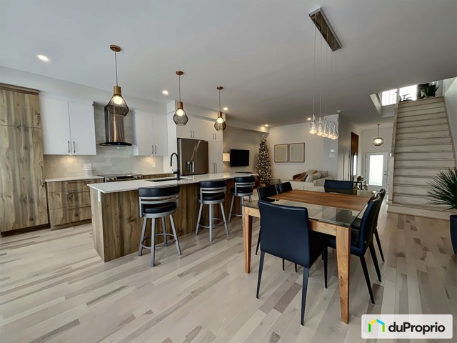 $749,000 - Townhouse for sale in Blainville — photo 1