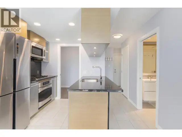 907 833 SEYMOUR STREET Vancouver, British Columbia in Condos for Sale in Vancouver - Image 3