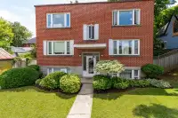 3 Bedroom 2 Bath Apartment GUELPH - Jacuzzi Tub In-Suite Laundry