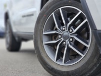 Experience the 2020 Jeep Grand Cherokee Limited 4x4 in its striking SUV form, now available in a cap... (image 4)