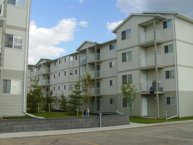 Great Location InSuite Laundry Long Term Rentals Fort St. John