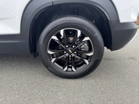 This 2022 Chevrolet Trailblazer LT is a strong fit for drivers who want efficiency, modern safety, a... (image 5)