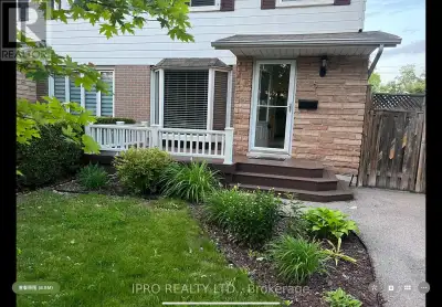 ROOM#4 - 5 ONSLOW COURT Oakville (CP College Park), Ontario
