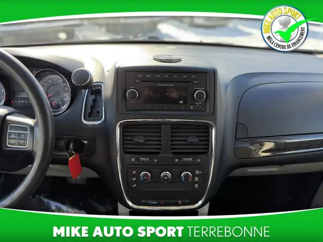 Dodge Grand Caravan Familiale 4 portes SXT 2014 in Cars & Trucks in Laval / North Shore - Image 14