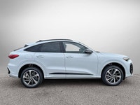 This Audi Q5 Sportback delivers a Intercooled Turbo Premium Unleaded I-4 2.0 L/121 engine powering t... (image 3)