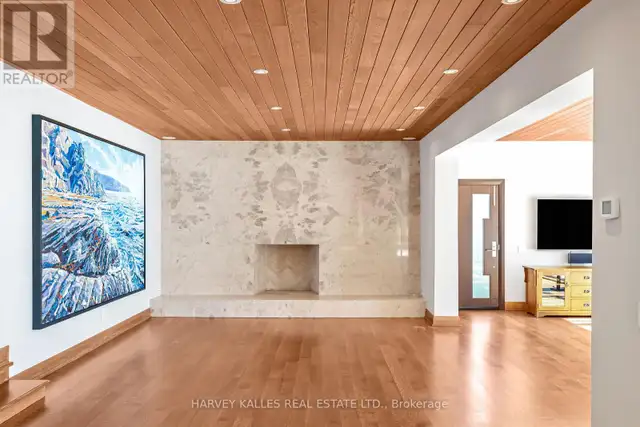 90 OAKLANDS PARK COURT Burlington (Bayview), Ontario in Houses for Sale in Oakville / Halton Region - Image 5