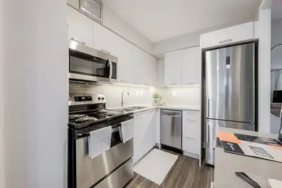 41 Dundonald Street - Studio Apartment for Rent