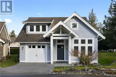 OCEAN VIEW BEACH HOUSE - Located on a quiet cul-de-sac in the gated, award-winning waterfront commun...