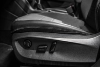... Engine: Moteur à 4 cylindres 1.5L L/100Km City: 9.5 L/100Km Hwy: 7.4 Safety Equipment Contrôle é... (image 8)