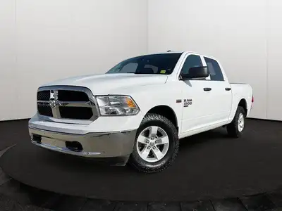 This Ram 1500 Classic has a dependable Regular Unleaded V-8 5.7 L/345 engine powering this Automatic...