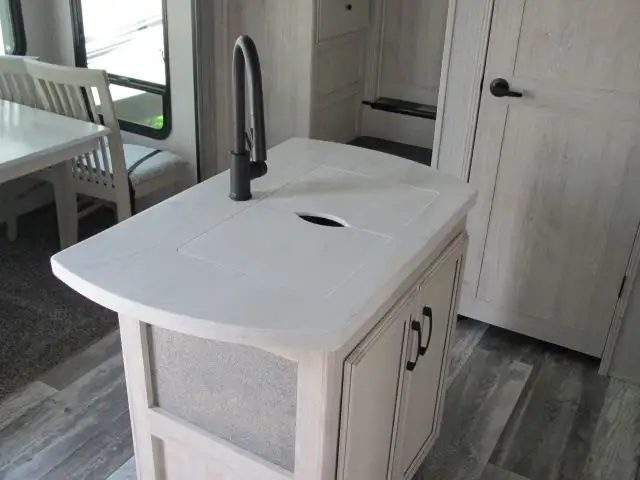 2023 SIERRA 391 FLRB-NEW LOADED FRONT LIVING-ON SALE $99,999!  in Travel Trailers & Campers in Ottawa - Image 17