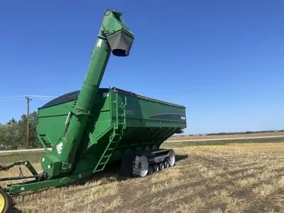 2000bu Cart, Electric Opener, PTO, Camso AG 36in. Tracks, Unloading Auger & Rear Facing Cameras, Sca...