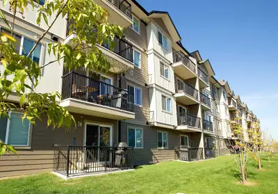 Pet-Friendly Three Bedroom One Bath with In-suite Laundry for Re