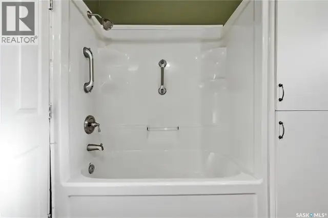 242 Woodlawn AVENUE Katepwa Beach, Saskatchewan in Houses for Sale in Regina - Image 25