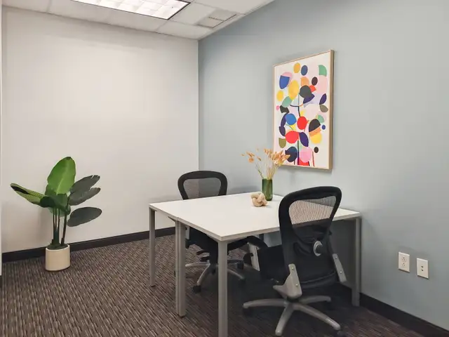 Dedicated Office with 1 person in Regus Waterloo - Waterloo in Commercial & Office Space for Rent in Kitchener / Waterloo - Image 8