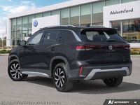 Experience effortless driving in the brand-new 2025 Volkswagen Tiguan Trendline, boasting a mere 5 k... (image 3)