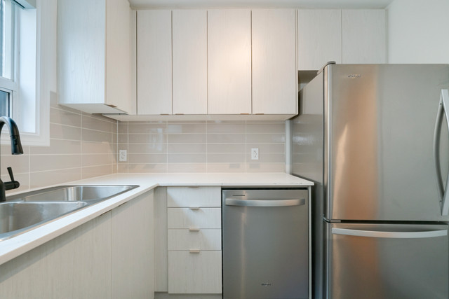 Newly renovated unit on transit line in Long Term Rentals in City of Toronto - Image 3