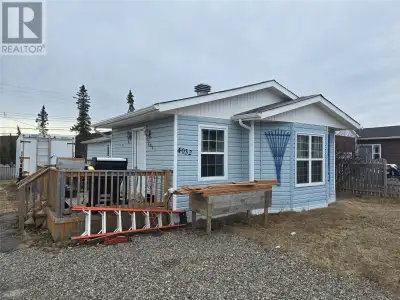2 Bedroom Mini Home Backing onto Harrie Lake! This 2 bedroom, 1 bathroom mini home offers affordable...