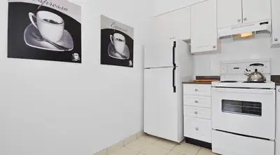 Hollies - Studio Apartment for Rent