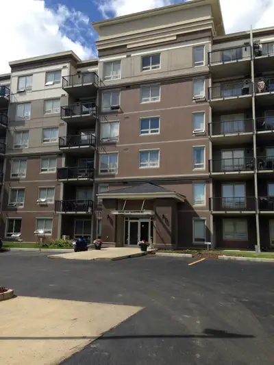 This cozy 1 bedroom 1 bath, second floor condo is located in The Summits in Eagle Ridge. Fully furni...
