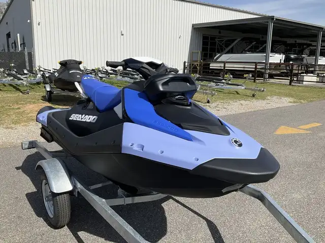 2025 SEADOO SPARK 3UP 900 ACE (FINANCING AVAILABLE) in Personal Watercraft in Strathcona County - Image 3