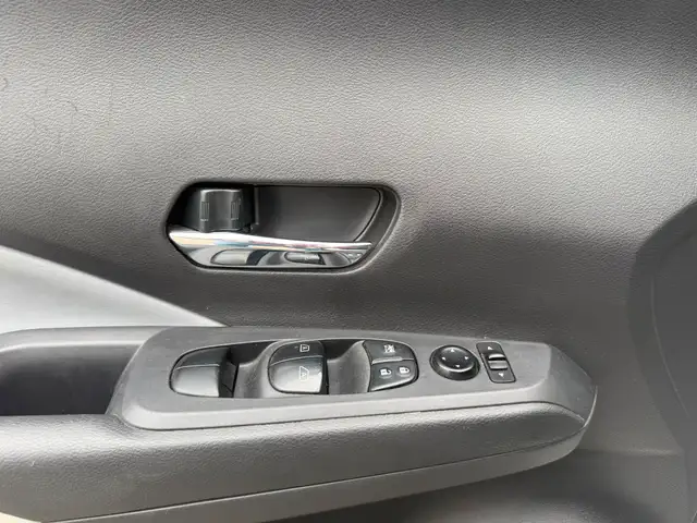 2022 Nissan Kicks SR5828385911511654422