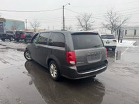 MINIVAN ........ SXT PREMIUM PLUS PACKAGE ........ 7 PASSENGERS WITH STOW&GO SEATING ......... AUTOM... (image 4)