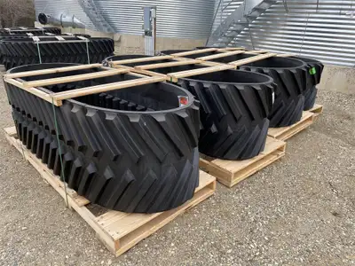 Set of 4 CAMSO 3500-32" Tracks, NEW, Fits CASEIH QUADTRACS ...