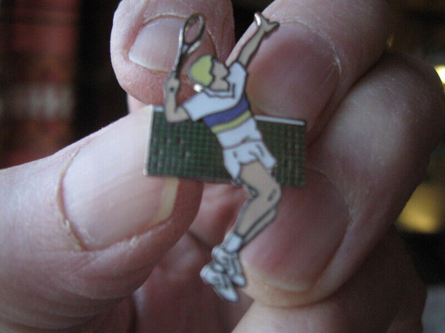 AUBAINE - "PIN" (ÉPINGLETTE) DE JOUEUR DE TENNIS - item RARE! dans Bijoux et montres  à Ville de Montréal - Image 2