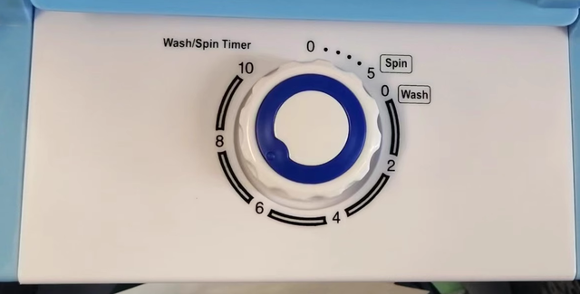 NEW 7KG SEMI AUTO TOP LOAD WASHING MACHINE 721204 in Washers & Dryers in Calgary - Image 4