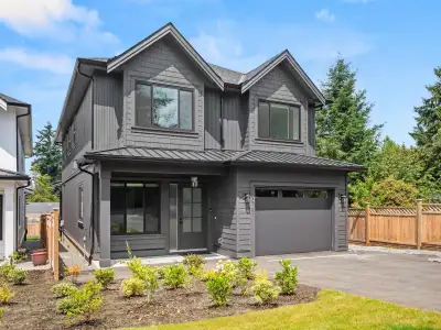 *OPEN SAT August 15, 2-4pm* NEW PRICE! BRAND NEW, single family, detached home features beautiful gr...