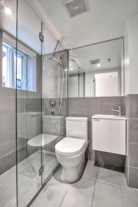 Renovated Akelius studio apartment for rent. Located near Saint-Laurent in the Plateau Mont-Royal ne... (image 7)