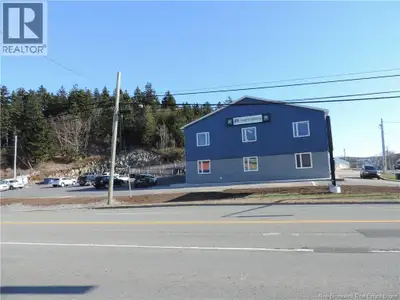 Located on Rothesay Avenue, this well-appointed 1320 square foot commercial space offers a functiona...