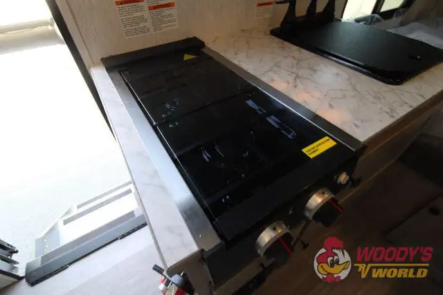 2027 SUNSET PARK RV SUNRAY 149 in Travel Trailers & Campers in Abbotsford - Image 19