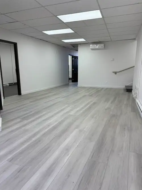 NEWLY RENOVATED Prime Office Space for Lease – Busy Plaza on St-Joseph, Hull Beautifully newly renov...