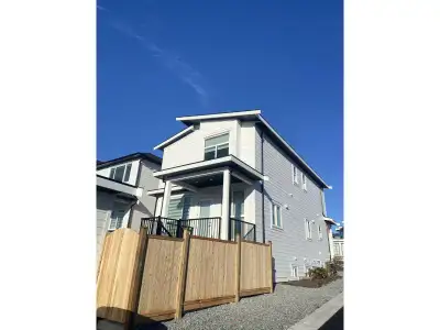 Spacious 2-Bedroom Basement Suite in Grandview Heights! Located in a desirable South Surrey neighbou...