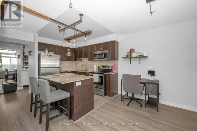 1606 - 1940 IRONSTONE DRIVE Burlington (Uptown), Ontario in Condos for Sale in Oakville / Halton Region - Image 8