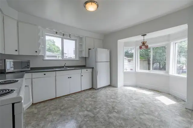 16 Hastings Boulevard Winnipeg, Manitoba63005669267843124