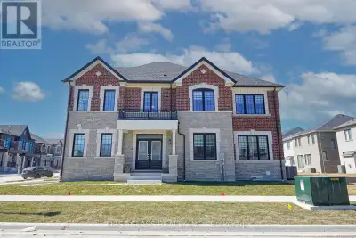 Welcome to Brand New Mattamy built Detached Home! Double car Garage and Bright premium corner lot! O...