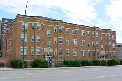 This character apartment by the Cathedral area. Onsite management. Nearby public transit, grocery st...