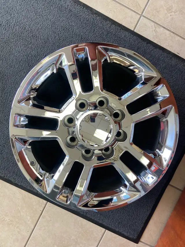 OEM 20" chrome Wheels Chevy Silverado & GMC 2500 3500 in Tires & Rims in City of Toronto - Image 6