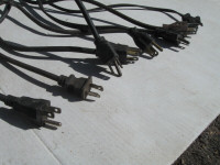 Huit cordons électriques pour remplacer sur outils