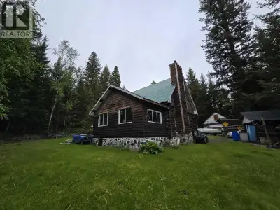 Log home on five private treed acres backing onto Crown Land and just minutes from Higgins Lake. Thi...