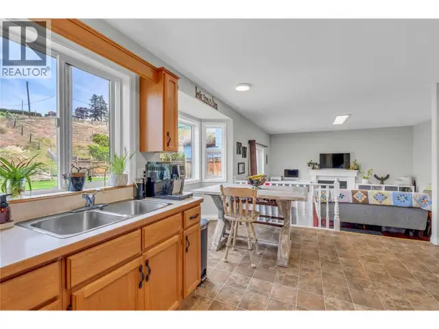 755 Wiseman Place Naramata, British Columbia in Houses for Sale in Penticton - Image 13