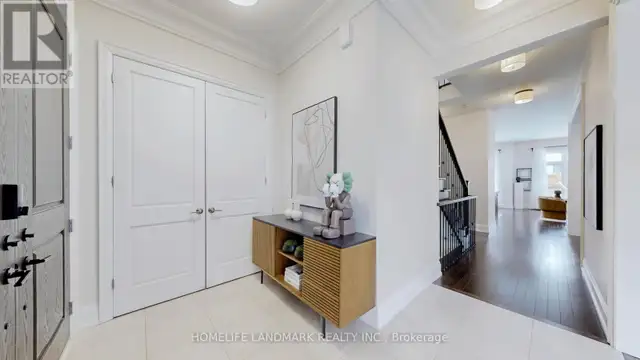 78 Fitzgerald Avenue Markham (Unionville), Ontario, photo 3 of 4