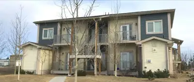 Townhomes with in Suite Laundry - Sagecourt - Townhome for Rent