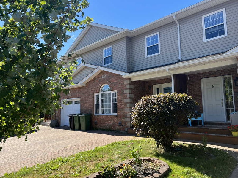 Joffre Beautifully appointed 4 Bedroom Home in Dartmouth! Long Term